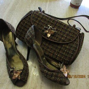 NWOT::Vintage stiletto heels/ purse set. Brownish not greenish as picture shows